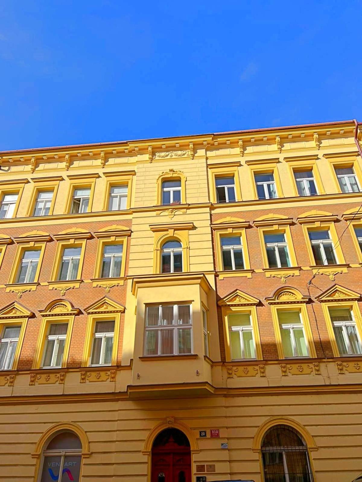 Mezonetovy Apartman V Centru براغ المظهر الخارجي الصورة
