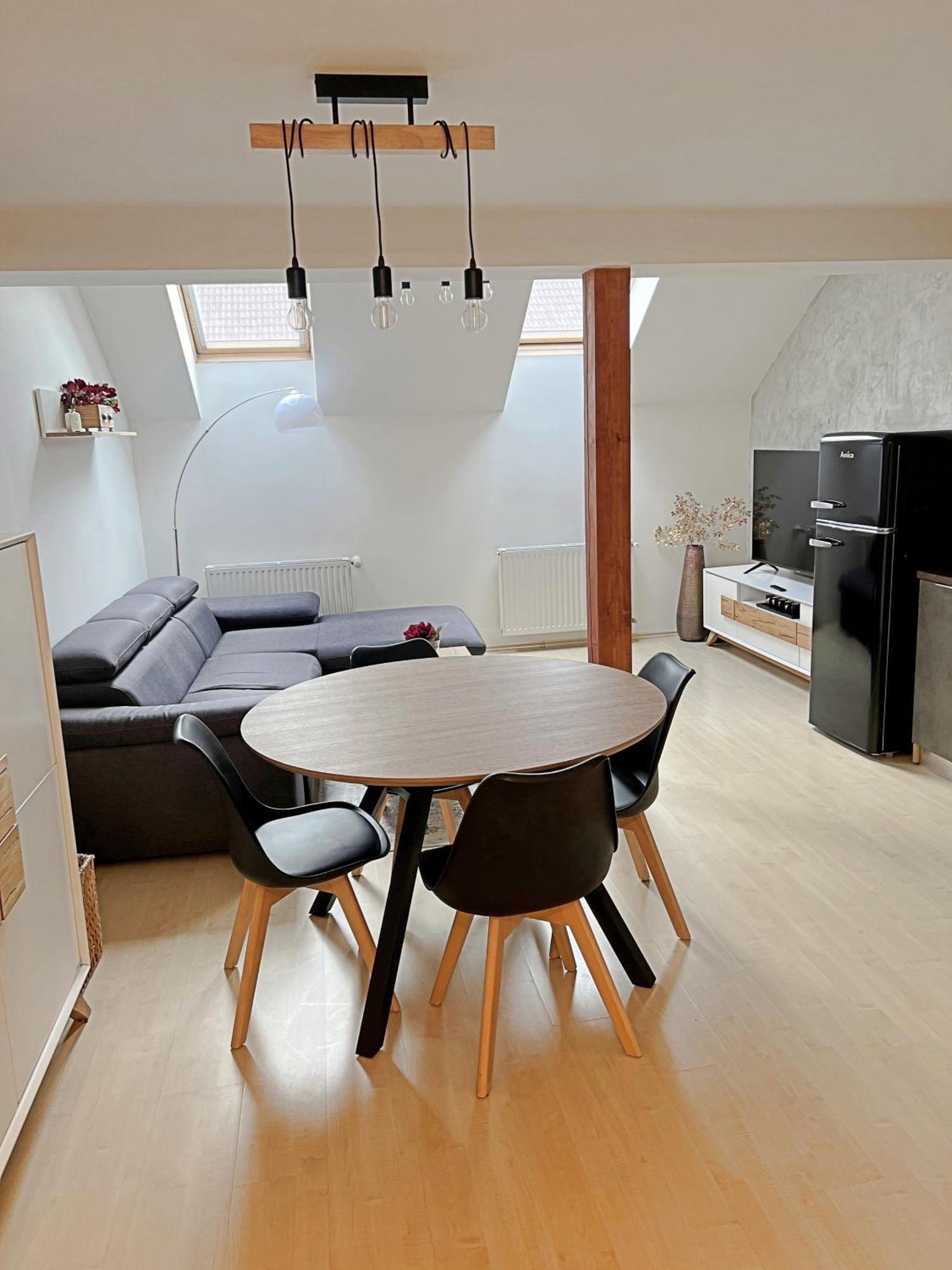 Mezonetovy Apartman V Centru براغ المظهر الخارجي الصورة